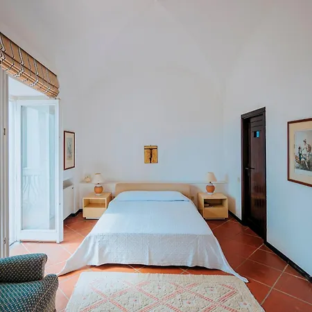 Villa White By Elite Capri